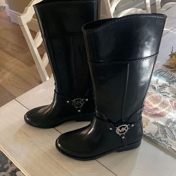 MICHAEL KORS Fulton Harness Rubber Black Boots - Picture 1 of 7